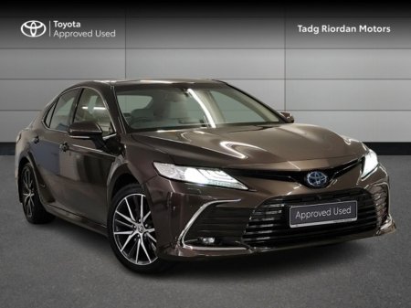 2023 Toyota Camry PLATINUM EDITION €42,950