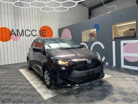 2021 Toyota Yaris HYRBID X / 96k KMs / REVERSE CAMERA , ADAPTIVE CRUISE & MORE