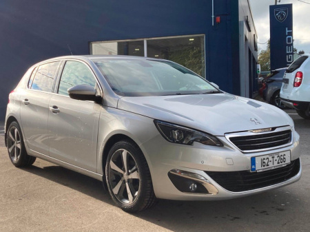 2016 Peugeot 308  €15,900