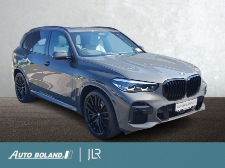 2023 BMW X5 3.0 PHEV M-Sport 45e - Black Exterior Pack, Upgraded Gloss Black Alloy Wheels, Panormaic Roof, Heated Seats, Memory Seats