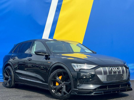2021 Audi e-tron SPORT 50 QUATTRO // SERVICE HISTORY // RS-PERFORMANCE BODYKIT // ADAPTIVE AIR SUSPENSION €31,950