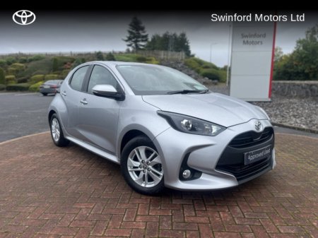 2022 Toyota Yaris YARIS 1.5 LUNA M/D €21,950