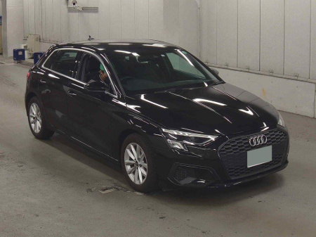 2023 Audi A3 Sportback 30 TFSI  / 15k KMs / Heated Seats, Reverse Camera & More