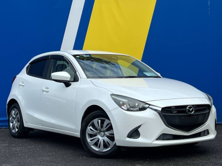2017 Mazda Demio SKYACTIV 1.3 AUTO // HEATED SEATS // MULTIMEDIA DISPLAY // AIR CONDITIONING