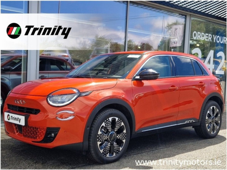 2025 Fiat 600 * TOP SPEC * L A PRIMA * 600e * 54kW 156BHP * TRINITY MOTORS *