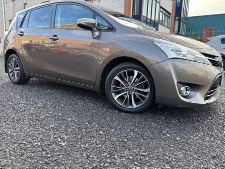 2016 Toyota Verso 1.6 D-4D 112bhp Sol SkyView 7 seater €11,500