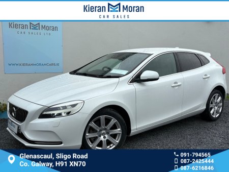 2019 Volvo V40 INSCRIPTION