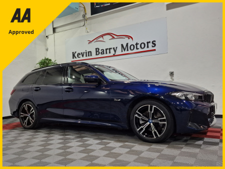 2022 BMW 3 Series 330E TOURING M SPORT (LCI FACELIFT) AUTOMATIC **ONE OWNER / APPLE CARPLAY / CRUISE CONTROL / ELECTRIC BOOTLID / HALF LEATHER & ALCANTARA / HEATED FRONT SEATS / SAT NAV / REVERSE CAMERA / BMW WARRANTY* €43,900