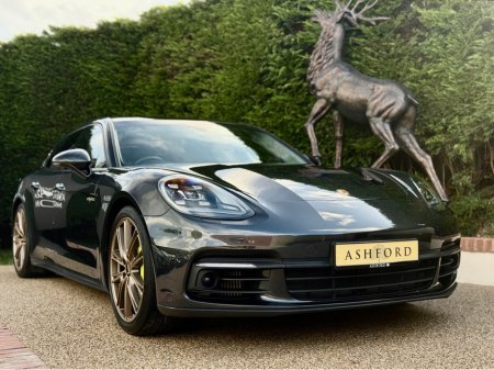 2019 Porsche Panamera E-HYBRID SPORT TURI TURISMO 462PS €69,950