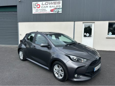 2022 Toyota Yaris HYBRID LUNA 4DR AUTO