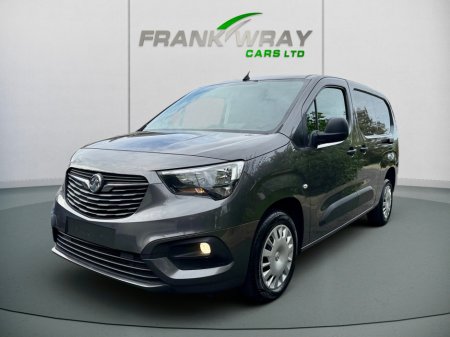 2022 Vauxhall Combo COMBO 2300 SPORTIVE L2H1 *NO VAT*3 SEATER*TWIN SIDE DOORS*100 BHP*6 SPEED MANUAL*MINT*ONE UK OWNER* €13,450