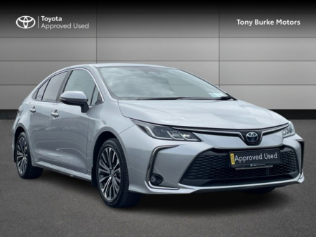 2025 Toyota Corolla Saloon - LUNASPORT - Save EUR 4,000 - Superb Features - 1.8 - Hybrid - 140 bhp - Automatic // Remote Central Locking // Front Electric Windows // Rear Electric Windows // Electric Mirrors // Heated Mi €35,585