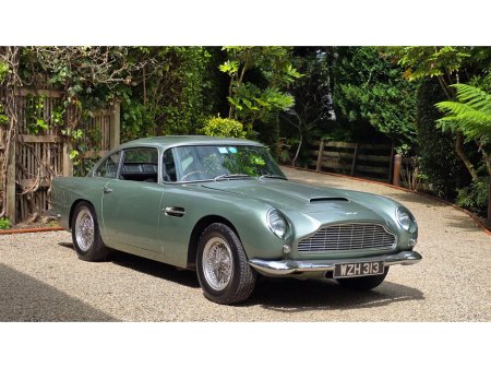 1965 Aston Martin DB5  €500,000