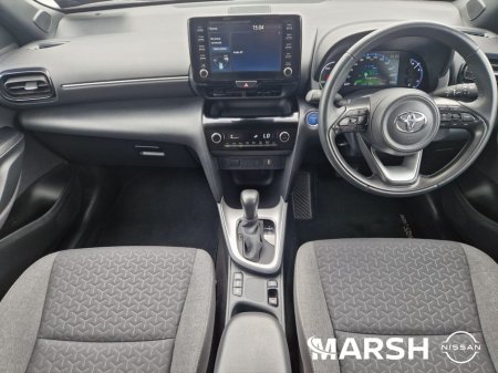 2023 Toyota Yaris CROSS LUNA SPORT 4DR AUTO €30,995