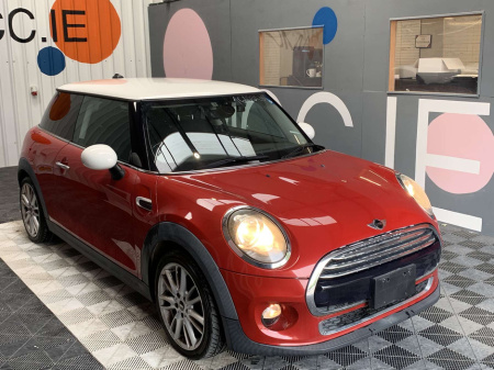 2015 MINI Cooper Mini Automatic 1.5 Petrol / 66k KMs / Mini Cooper Automatic