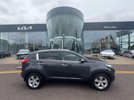2013 Kia Sportage Platinum, Air Conditioning, Multi-Function Steering Wheel, USB Connection, Rear Parking Sensors, Bluetooth, Alloy Wheels, panoramic roof