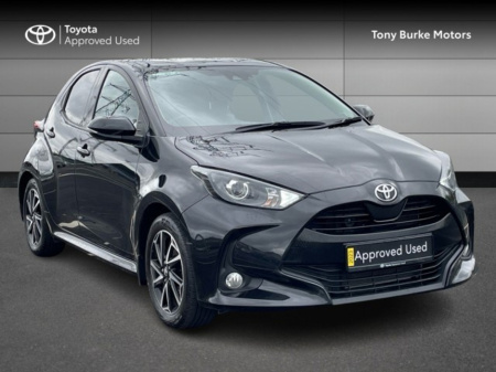 2023 Toyota Yaris - Petrol - New Generation - LUNASPORT Edition - 1.0i - 5dr - 1 Owner - Excellent Features // Remote Central Locking // Front Electric Windows // Rear Electric Windows // Electric Mirrors // Finger Tip €23,599