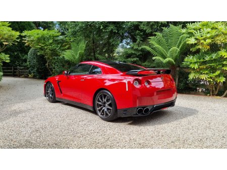 2016 Nissan GT-R  €99,995