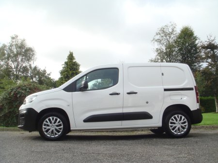 2021 Citroen Berlingo Enterprise Pro M 1000 1.5 Blue HDI 100 BHP  €333 Road Tax Comes With Current CVRT *** Your's from as little as  €57 per week *** SALE *** SALE *** SALE *** €12,500