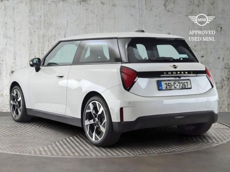 2025 MINI Hatch Cooper SE €36,000
