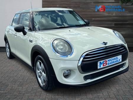 2015 MINI Cooper 1.2L Petrol Automatic €13,950