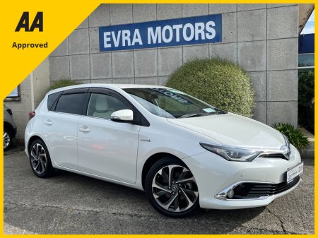 2016 Toyota Auris G PACK AUTOMATIC 1.8 PETROL //LOW MILES//LEATHER SEATS//REVERSE CAM//KEYLESS ENTRY//