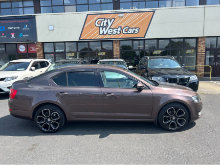 2015 Skoda Octavia AUTOMATIC DSG//ONLY 65K///ORIGINAL IRISH CAR  WITH FULL SERVICE HISTORY AND BRAND NEW NCT UNTIL 6/2026////LOVELY EXAMPLE//LOW TAX €12,950