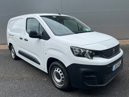 2021 Peugeot Partner  €13,400