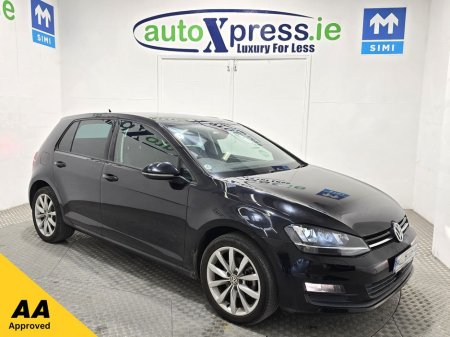 2017 Volkswagen Golf 1.2 TSI Automatic, Reversing camera