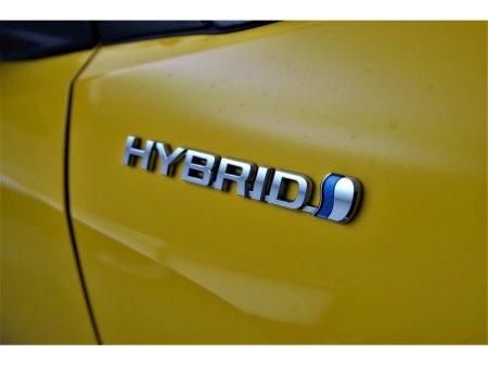 2019 Toyota C-HR 1.8 HYBRID *REVERSE CAM*CARPLAY*ANDROID AUTO*PARK SENSORS*