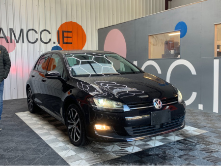 2017 Volkswagen Golf TSI AUTOMATIC / 73k KMs / Adaptive Cruise, Reverse Camera & More
