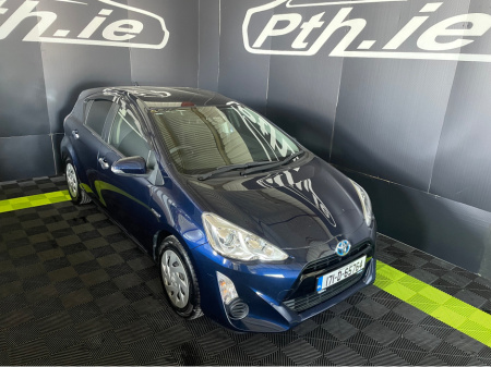 2017 Toyota Aqua HYBRID €9,950