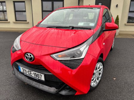 2021 Toyota Aygo 1.0 VVT-i x-play Smartphone