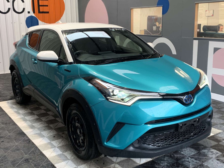 2019 Toyota C-HR Toyota C-HR 1.8 Hybrid / 69k KMs / Reverse Camera / Toyota C-HR Automatic