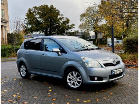 2009 Toyota Corolla Verso VERSO 2.2 D-4D SR 5DR €2,450