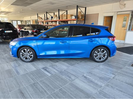 2023 Ford Focus ST-LINE 1.0T 125 M6 FWD 4DR