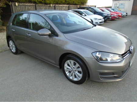 2014 Volkswagen Golf 141/SE 1.6 TDI 105-BHP 5SP/ALLOYS/CRUISE/LEATHER MULTI FUNCTION STEERING WHEEL/FINANCE/CARD PAYMENTS & WARRANTY AVAILABLE/LOW-TAX€180 €10,550