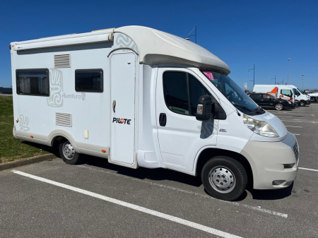 2010 Pilote Expression REAR U-LOUNGE P626 AVENTURA 4 BERTH LO PROFILE U-LOUNGE DROP DOWN BED LEFT HAND DRIVE