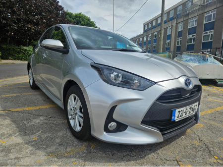 2022 Toyota Yaris HYBRID LUNA 4DR AUTO €17,950