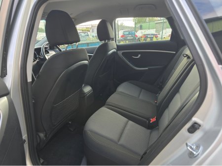 2016 Hyundai i30 1.6 TOURER DELUXE 5DR €7,450