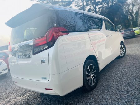2016 Toyota Alphard  €41,999