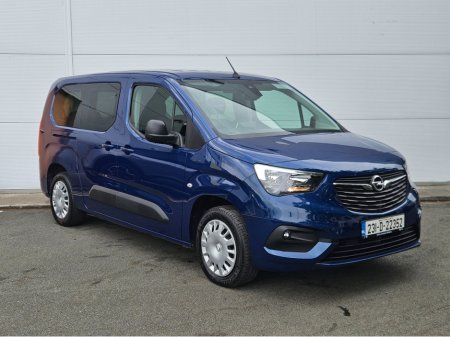 2023 Opel Combo E LIFE 7 SEATER EDITION PLUS 100 K