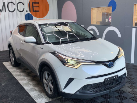 2019 Toyota C-HR Toyota C-HR 1.8 Hybrid / Reverse Camera / Cruise Control / Toyota C-HR 1.8 Automatic