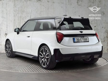 2025 MINI Hatch Cooper E €39,400