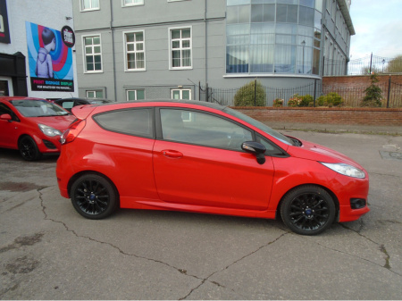 2016 Ford Fiesta BLACK EDITION 1.0 125PS M5 2DR €9,950