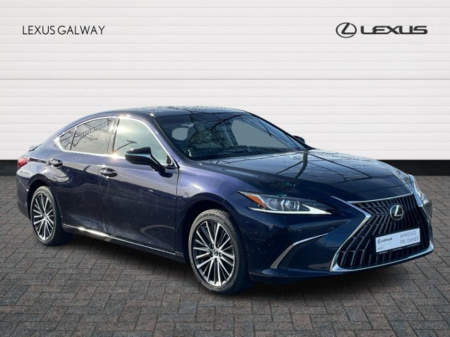 2024 Lexus ES 300 H Dynamic Cloud Navi & Lexus Link // Remote Central Locking // Heated Mirrors // Power Folding Mirrors // USB Connection // Apple Carplay €57,945