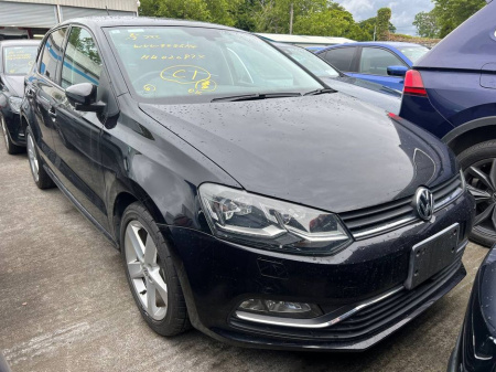 2017 Volkswagen Polo HIGHLINE 1.2 TSI // LEATHER/ALCANTARA HEATED SEATS // DIGITAL CLIMATE CONTROL // ADAPTIVE CRUISE CONTROL €13,950