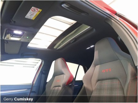 2025 Volkswagen Golf GTI 2.0 TSI 265HP | PAN ROOF | DSG €57,850
