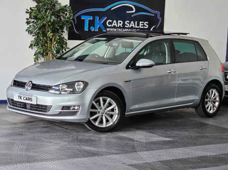2016 Volkswagen Golf 1.6 TDI 3DR 110HP Lounge