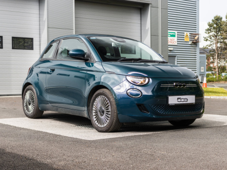 2025 Fiat 500e  €23,995